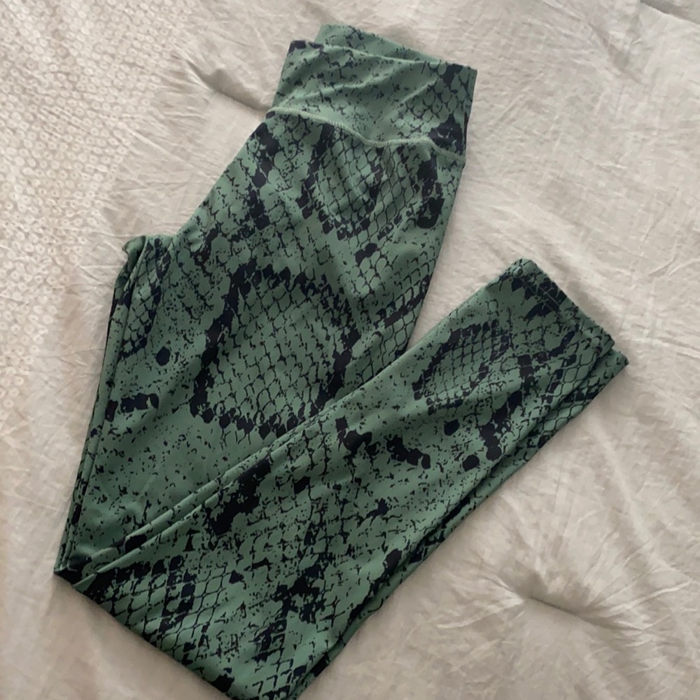 NWOT LEGGINGS